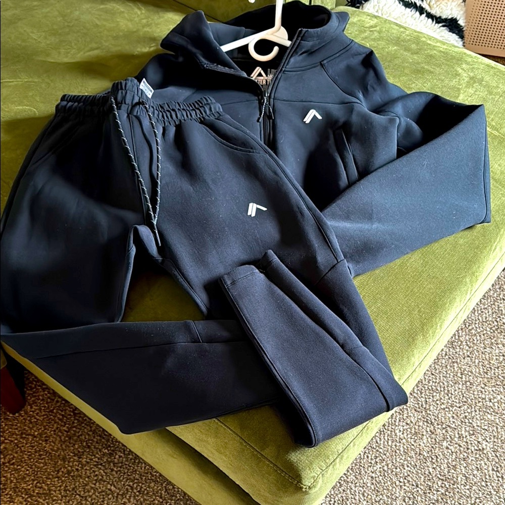 Alphalete Black Tracksuit Set